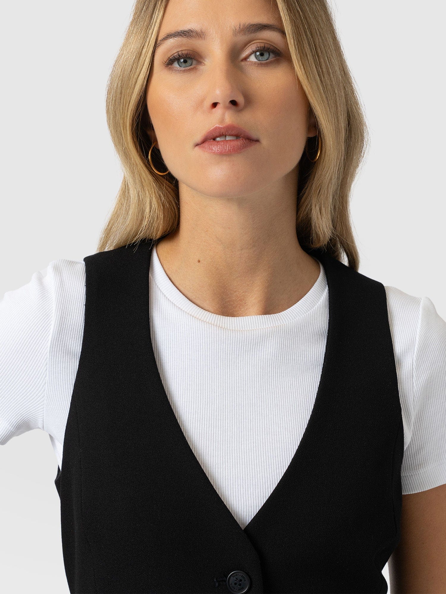 Astrid Vest Black - Women's Blazers | Saint + Sofia® USA